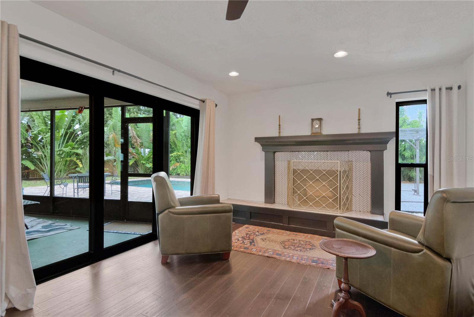 4400 COLUMBUS WAY S, St Petersburg, FL 33712