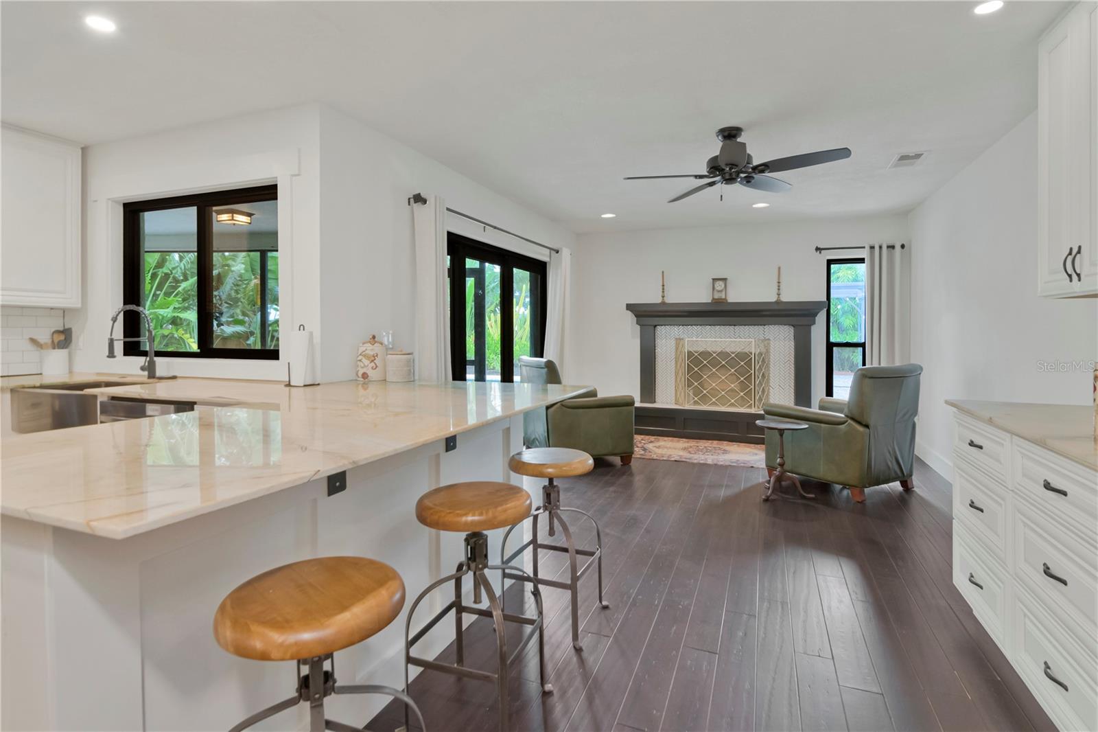 4400 COLUMBUS WAY S, St Petersburg, FL 33712