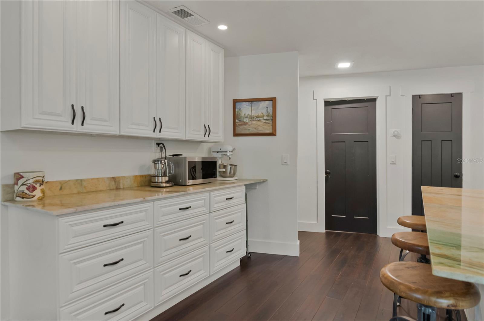 4400 COLUMBUS WAY S, St Petersburg, FL 33712