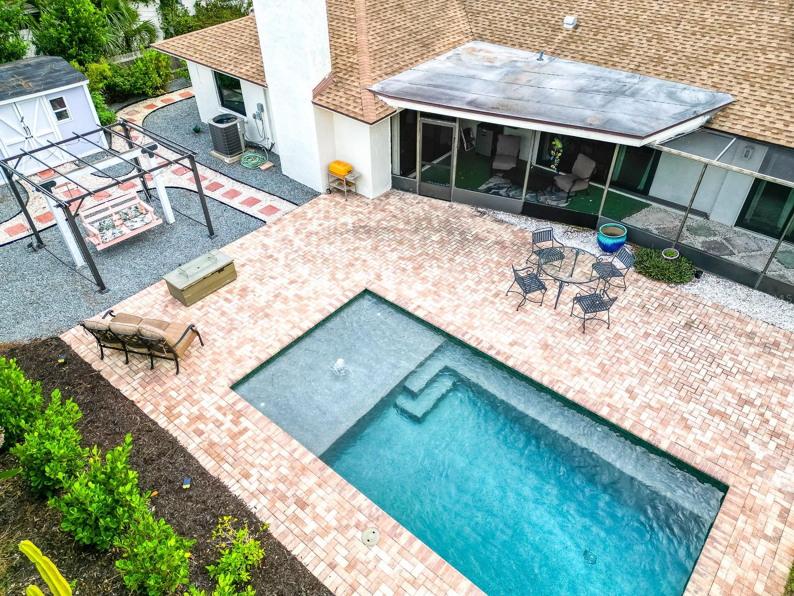 4400 COLUMBUS WAY S, St Petersburg, FL 33712