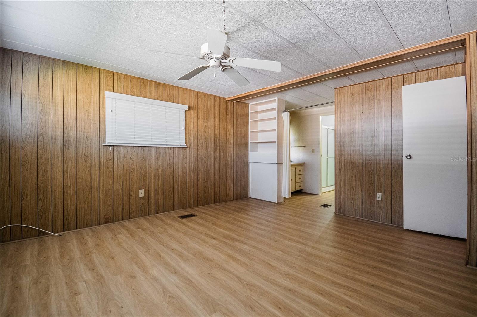 432 LAZY LAKE DRIVE W, Lakeland, FL 33801