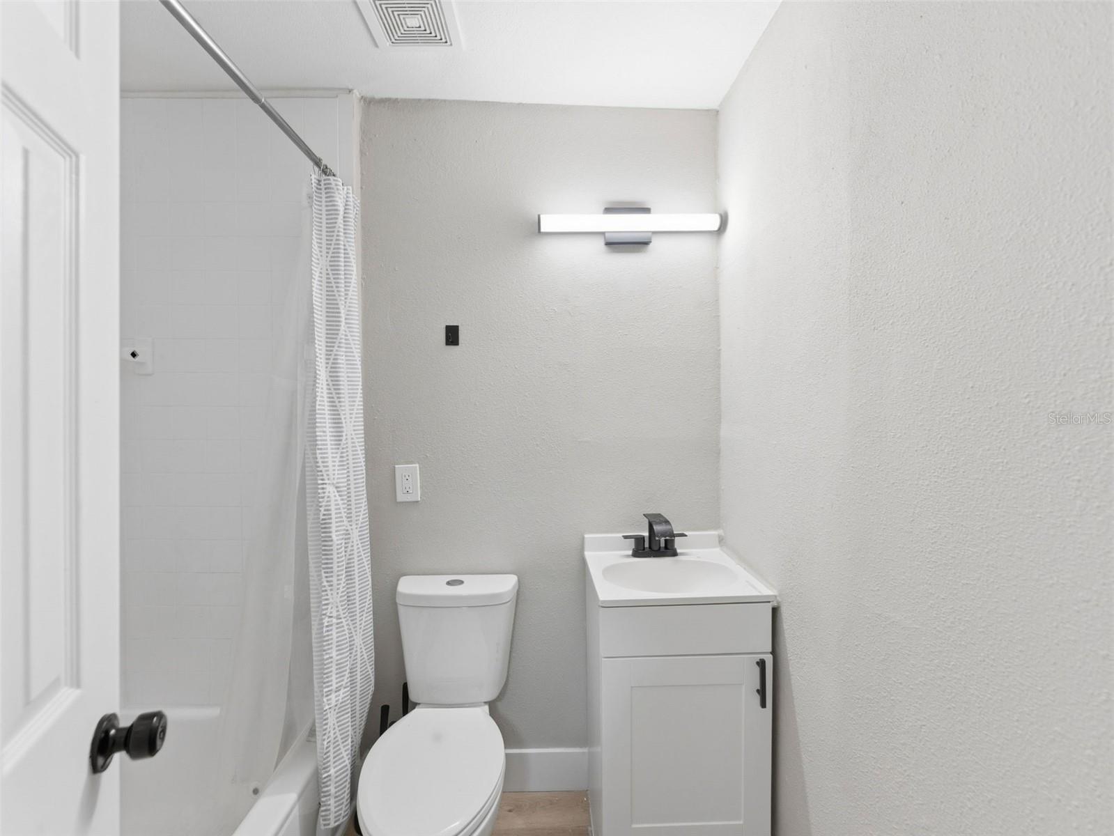 1740 W CHERRY STREET, Tampa, FL 33607