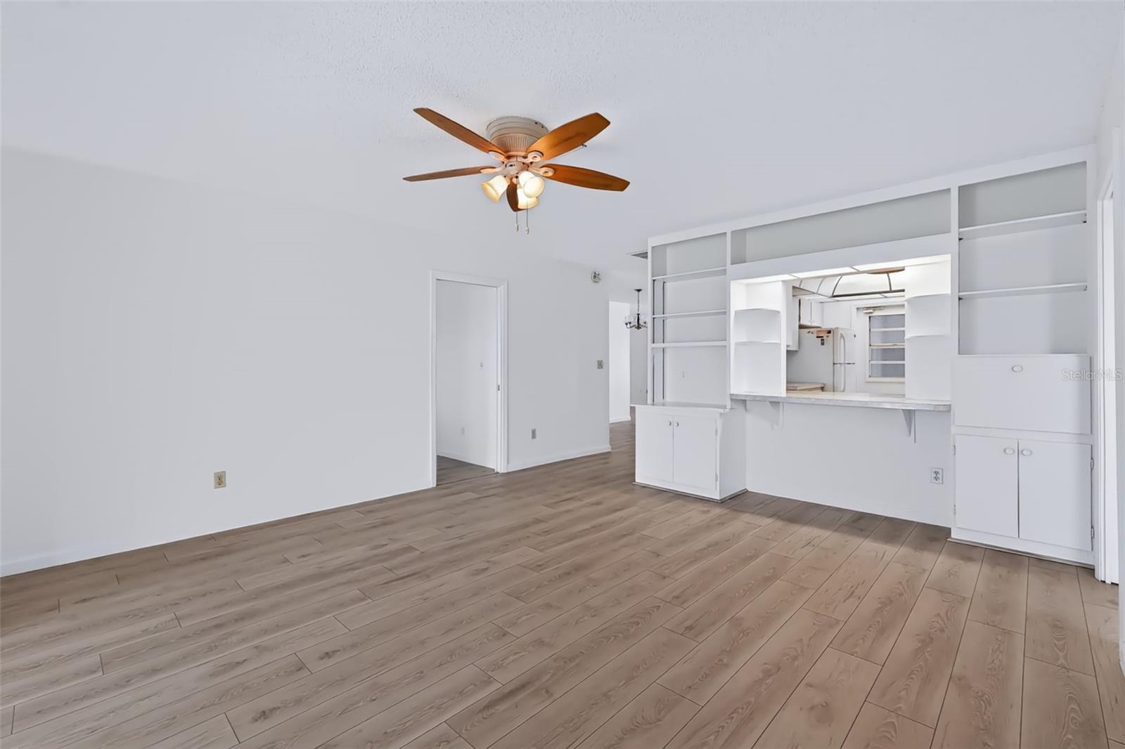 303 GREEN MANOR DRIVE, Sun City Center, FL 33573