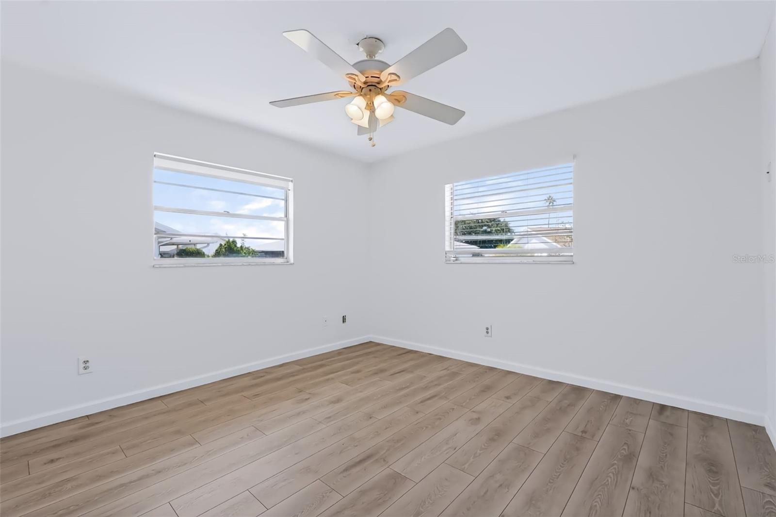 303 GREEN MANOR DRIVE, Sun City Center, FL 33573