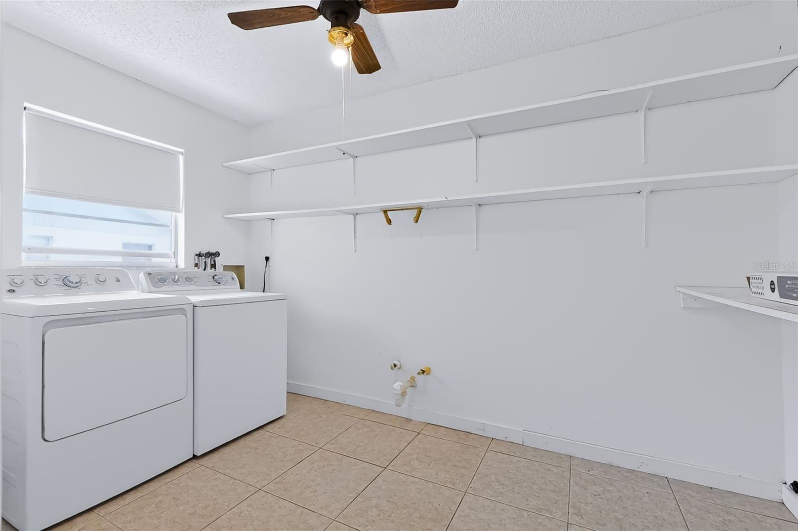 303 GREEN MANOR DRIVE, Sun City Center, FL 33573