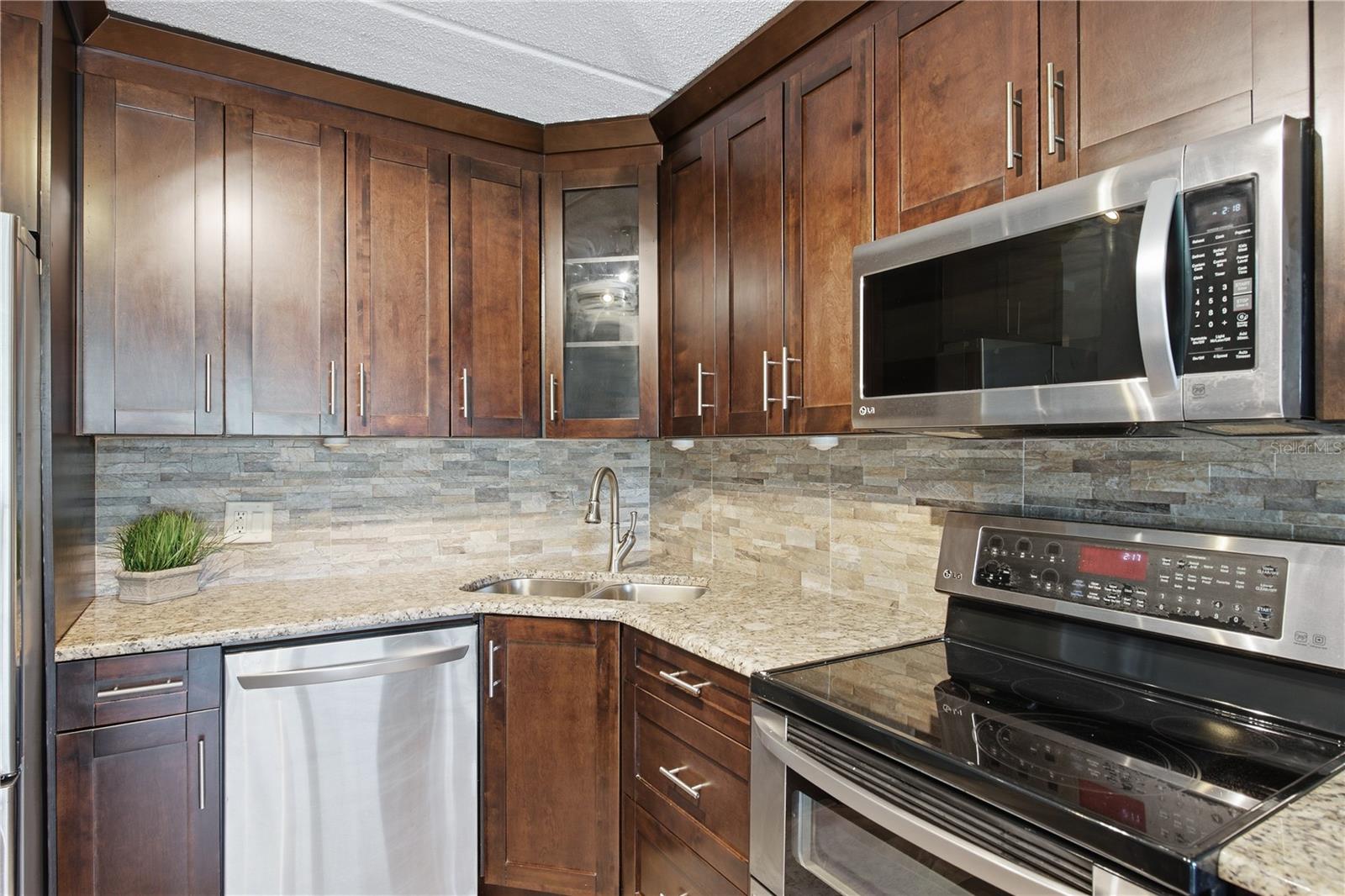 Timeless backsplash