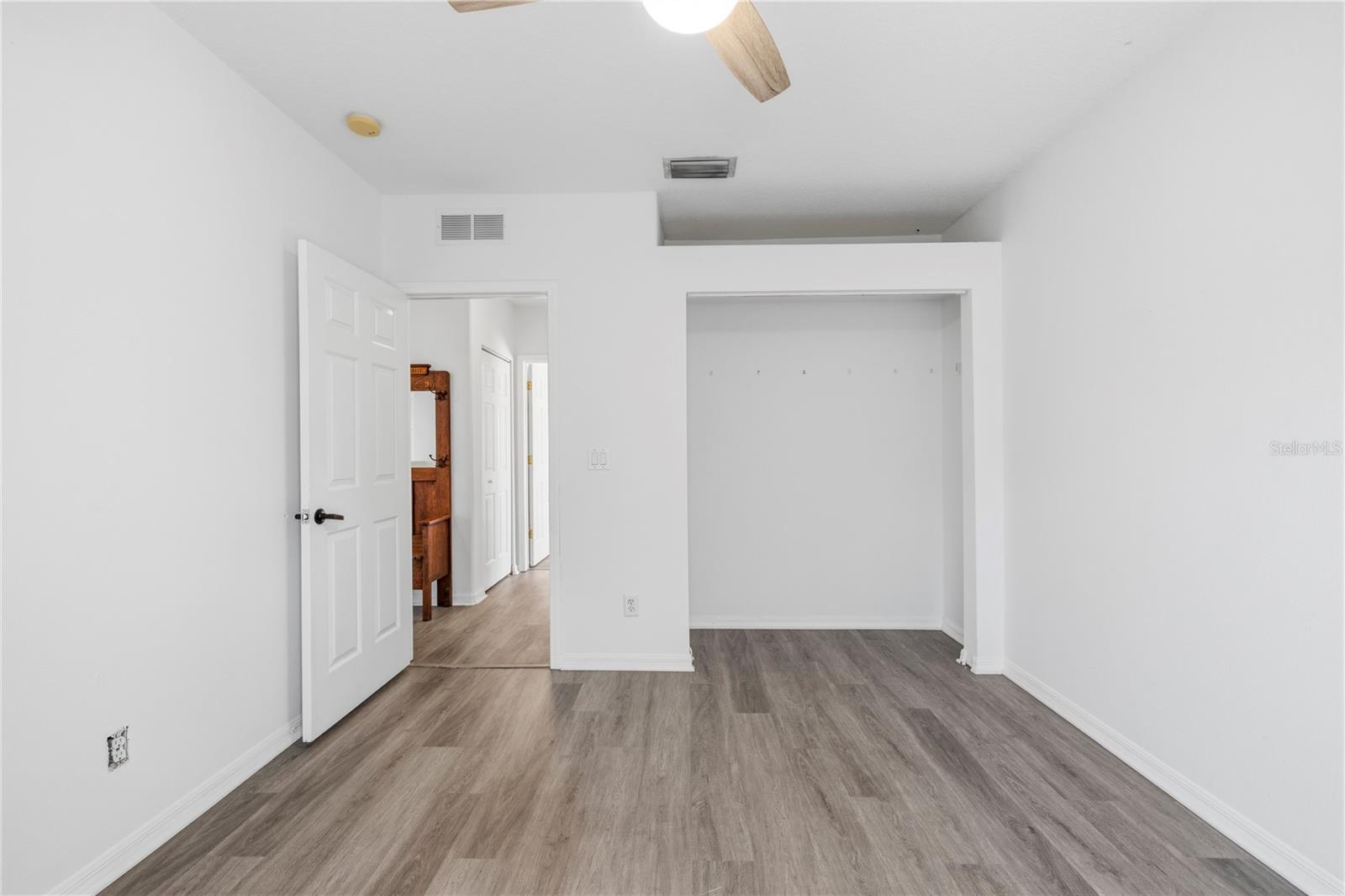 605 CYPRESS PARK AVENUE, Tarpon Springs, FL 34689