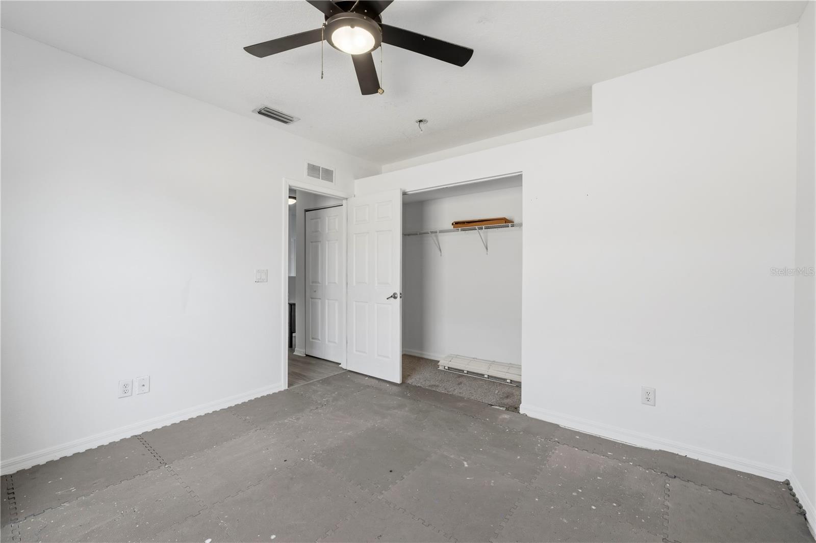 605 CYPRESS PARK AVENUE, Tarpon Springs, FL 34689