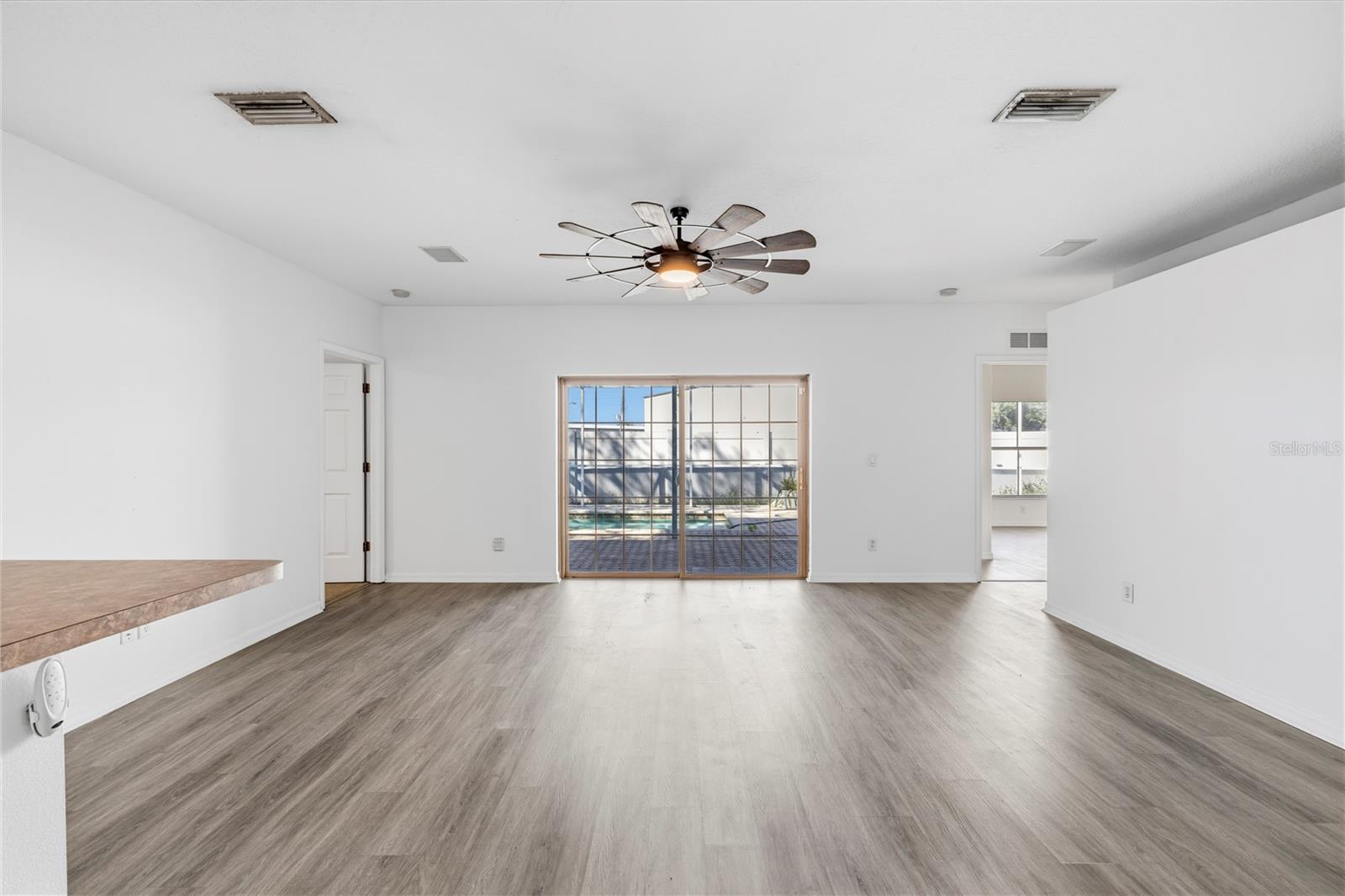 605 CYPRESS PARK AVENUE, Tarpon Springs, FL 34689