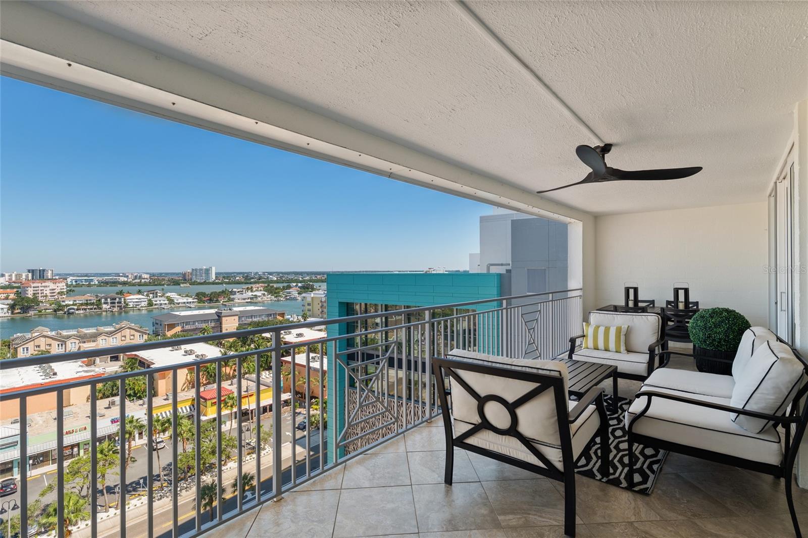 675 S GULFVIEW BOULEVARD, #PH4, Clearwater Beach, FL 33767