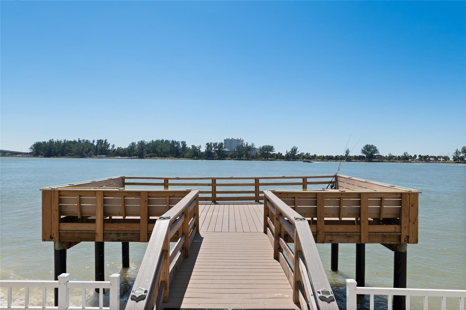 675 S GULFVIEW BOULEVARD, #PH4, Clearwater Beach, FL 33767