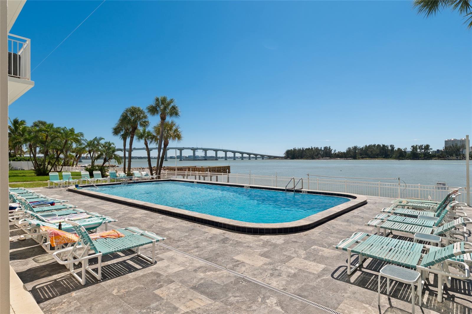 675 S GULFVIEW BOULEVARD, #PH4, Clearwater Beach, FL 33767