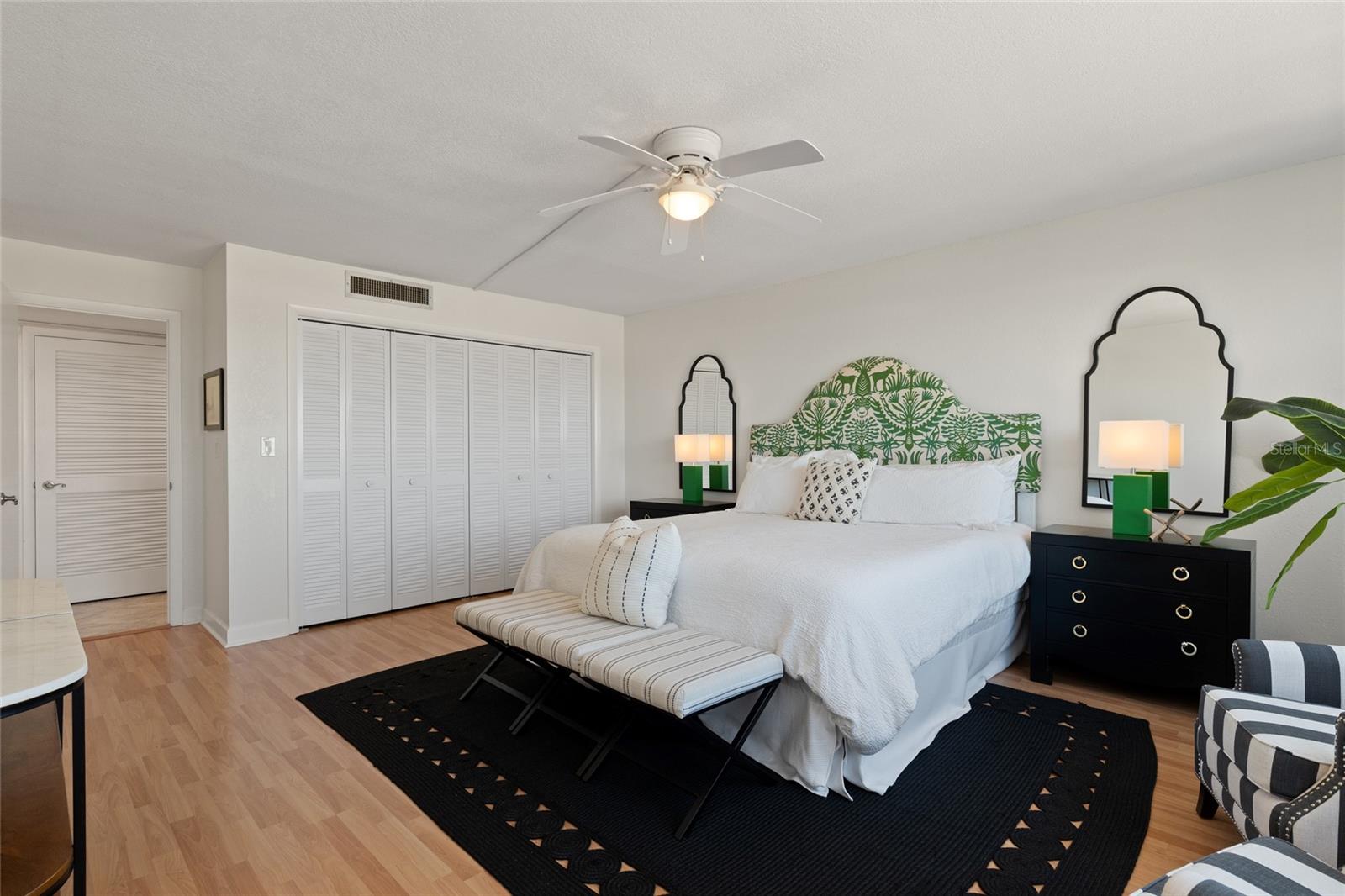 675 S GULFVIEW BOULEVARD, #PH4, Clearwater Beach, FL 33767