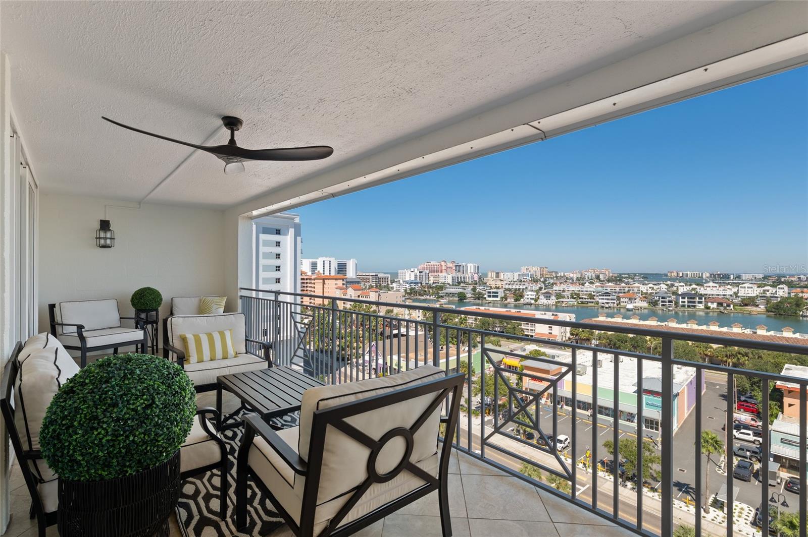 675 S GULFVIEW BOULEVARD, #PH4, Clearwater Beach, FL 33767