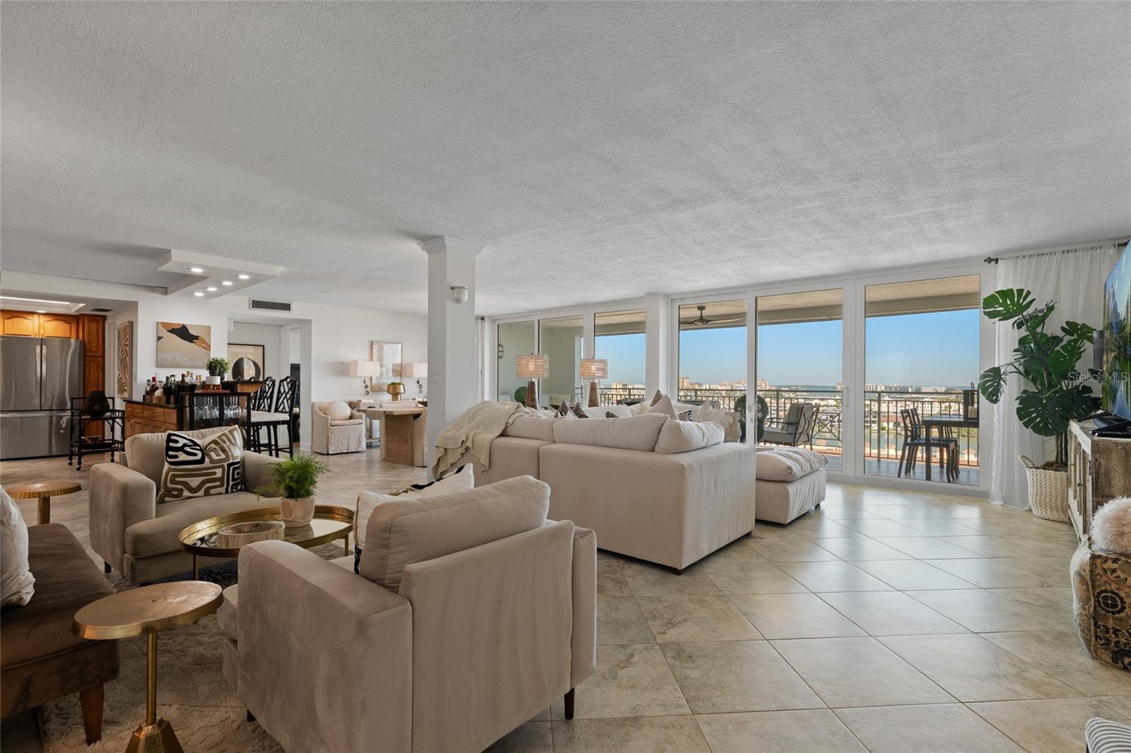675 S GULFVIEW BOULEVARD, #PH4, Clearwater Beach, FL 33767