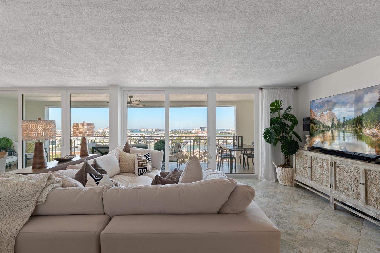 675 S GULFVIEW BOULEVARD, #PH4, Clearwater Beach, FL 33767