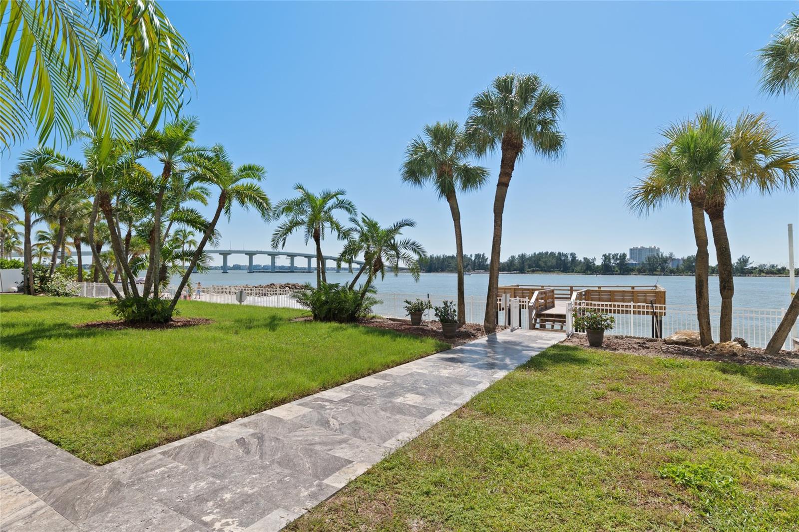 675 S GULFVIEW BOULEVARD, #PH4, Clearwater Beach, FL 33767