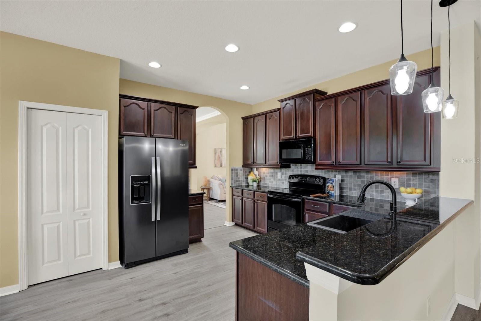 7127 FOREST MERE DRIVE, Riverview, FL 33578