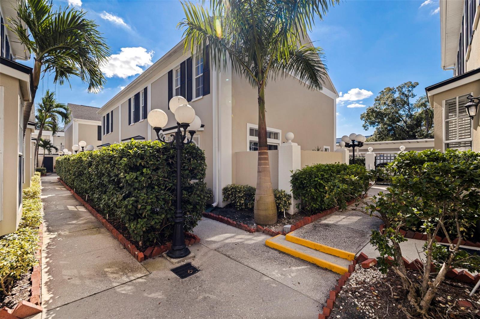 2802 W CLEVELAND STREET, #B, Tampa, FL 33609