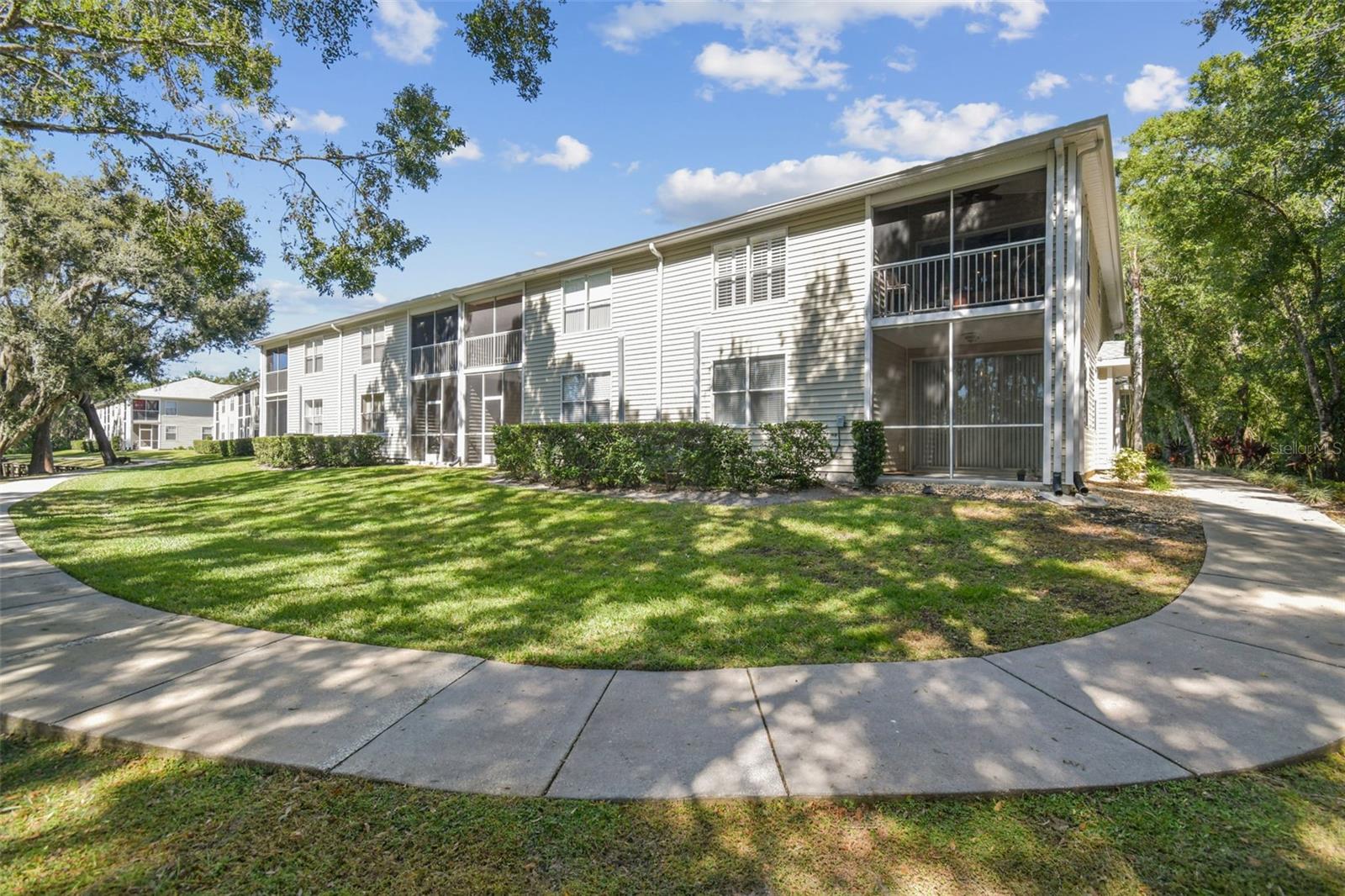 1627 HAMMOCKS AVENUE, Lutz, FL 33549