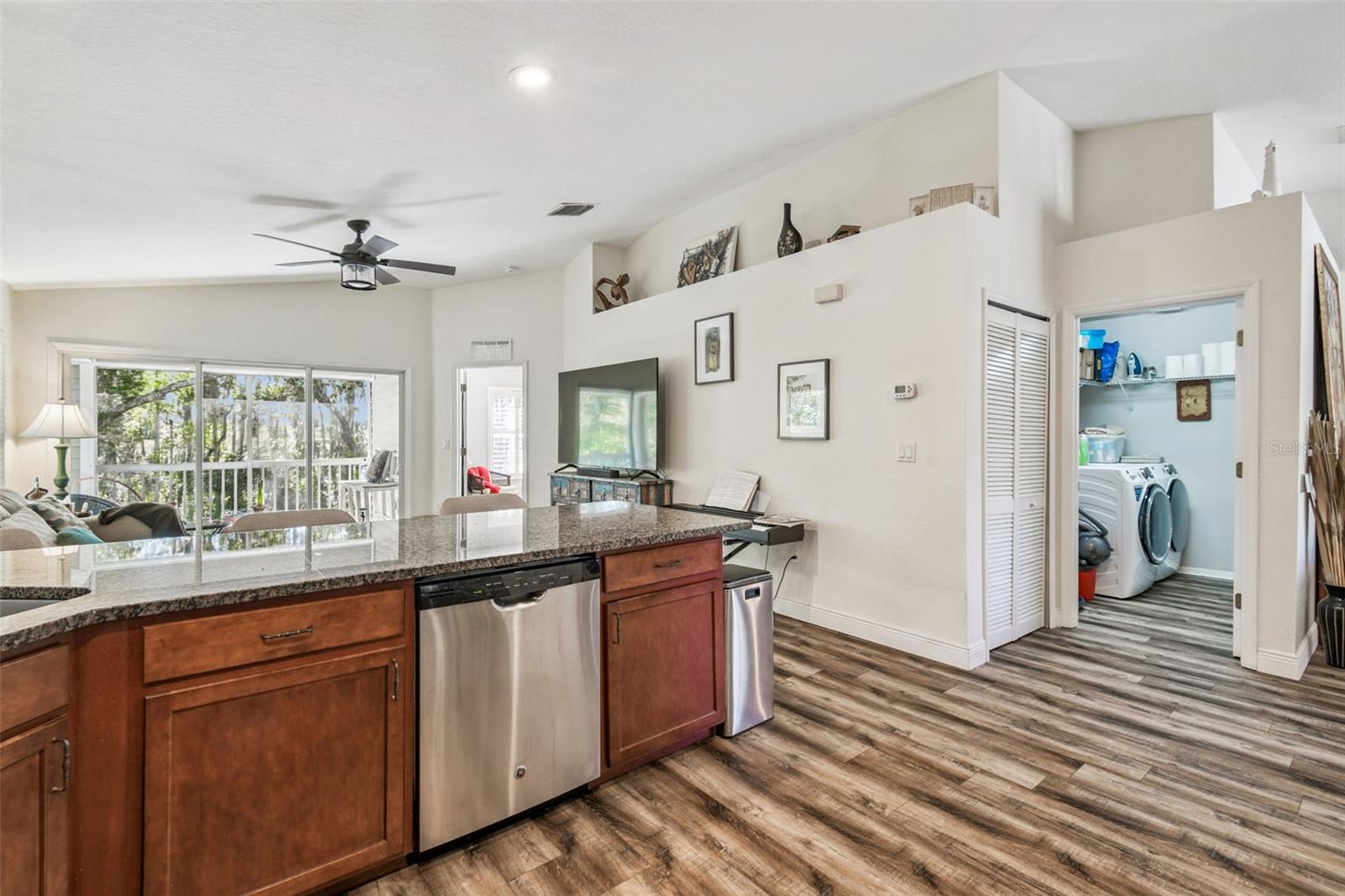 1627 HAMMOCKS AVENUE, Lutz, FL 33549