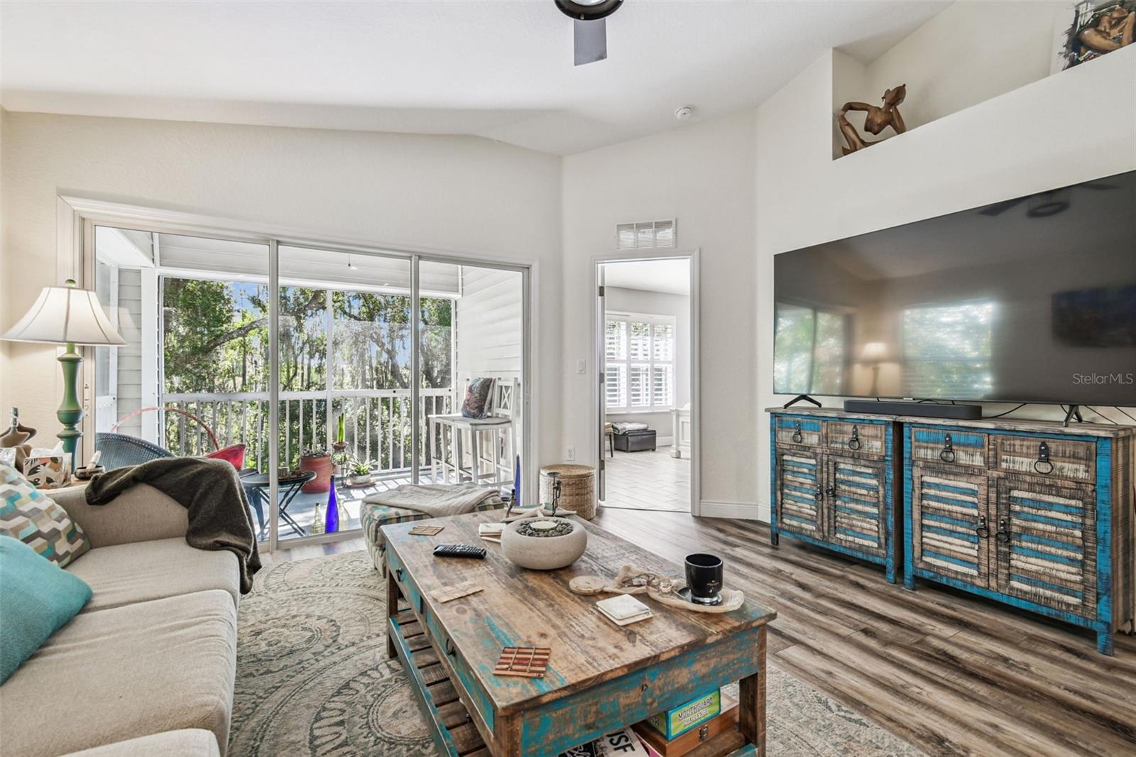 1627 HAMMOCKS AVENUE, Lutz, FL 33549