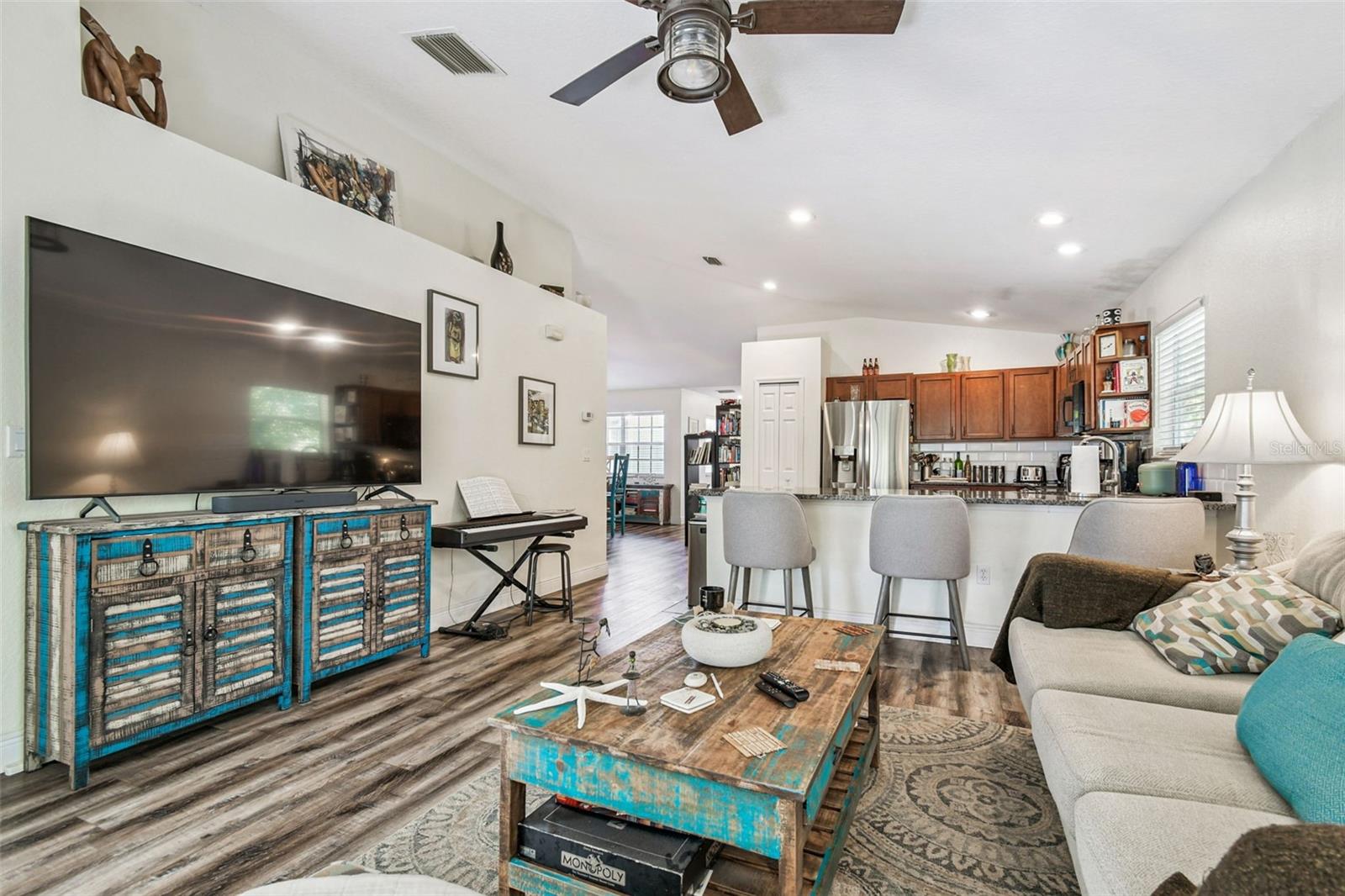 1627 HAMMOCKS AVENUE, Lutz, FL 33549