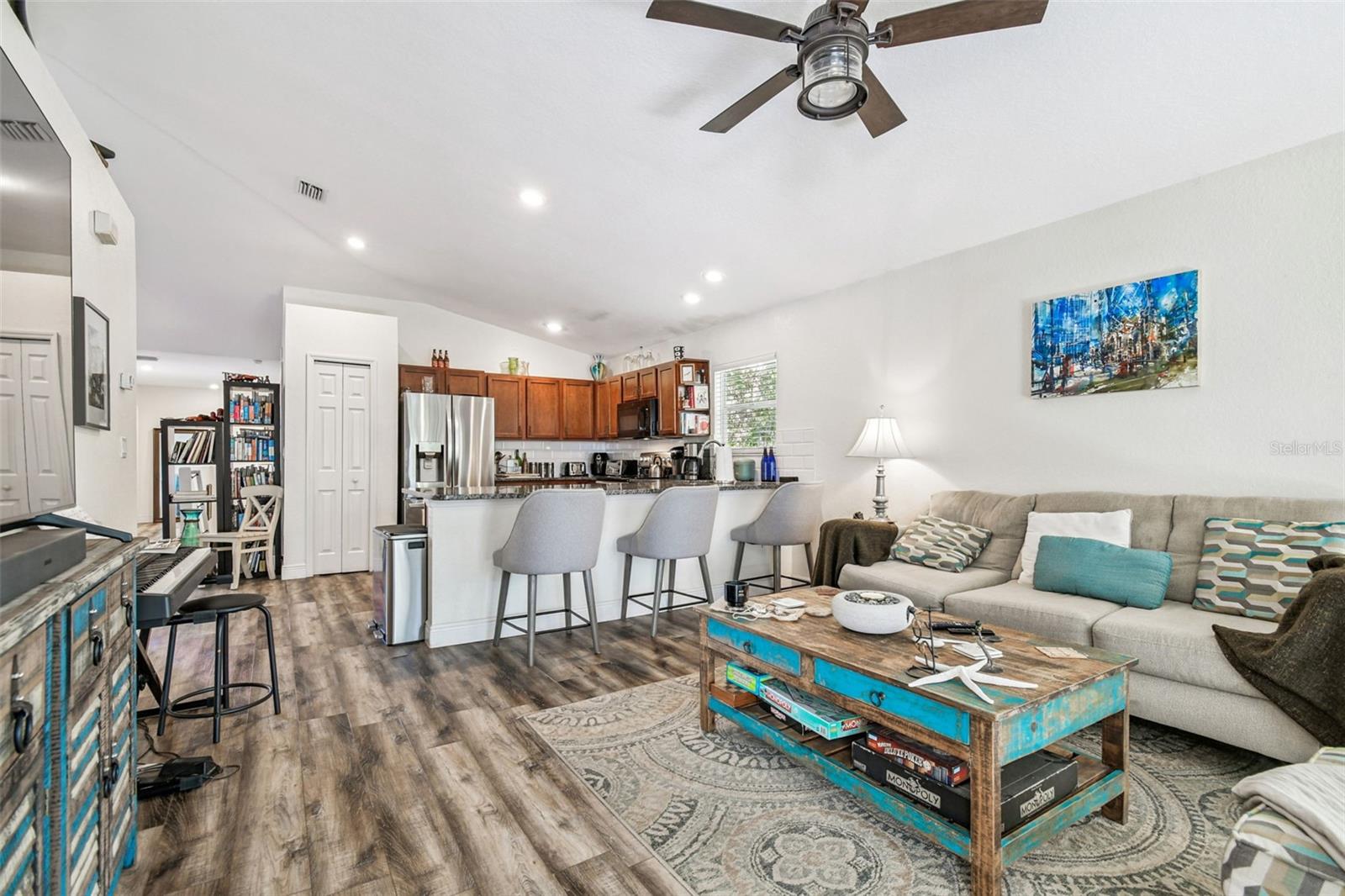 1627 HAMMOCKS AVENUE, Lutz, FL 33549