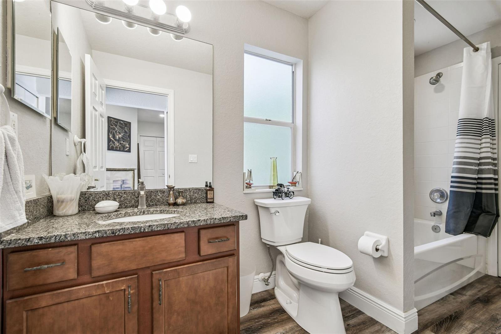 1627 HAMMOCKS AVENUE, Lutz, FL 33549