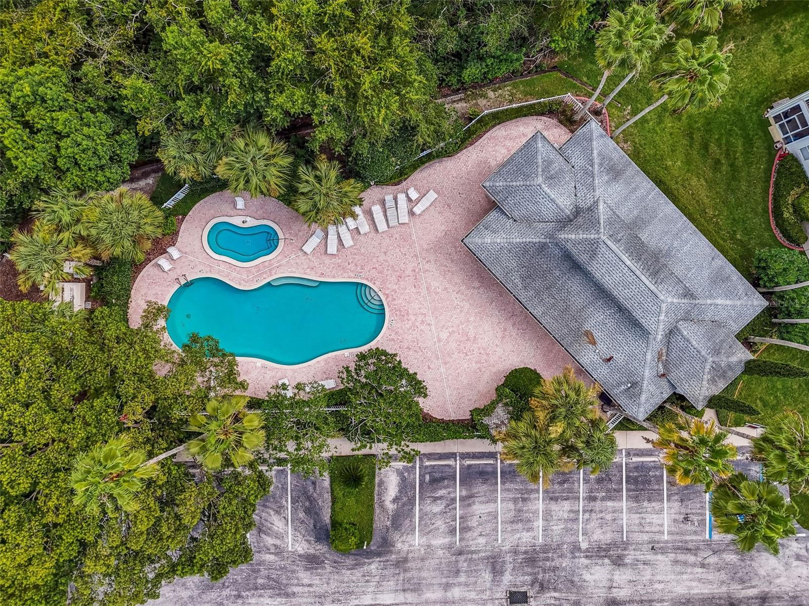 1627 HAMMOCKS AVENUE, Lutz, FL 33549