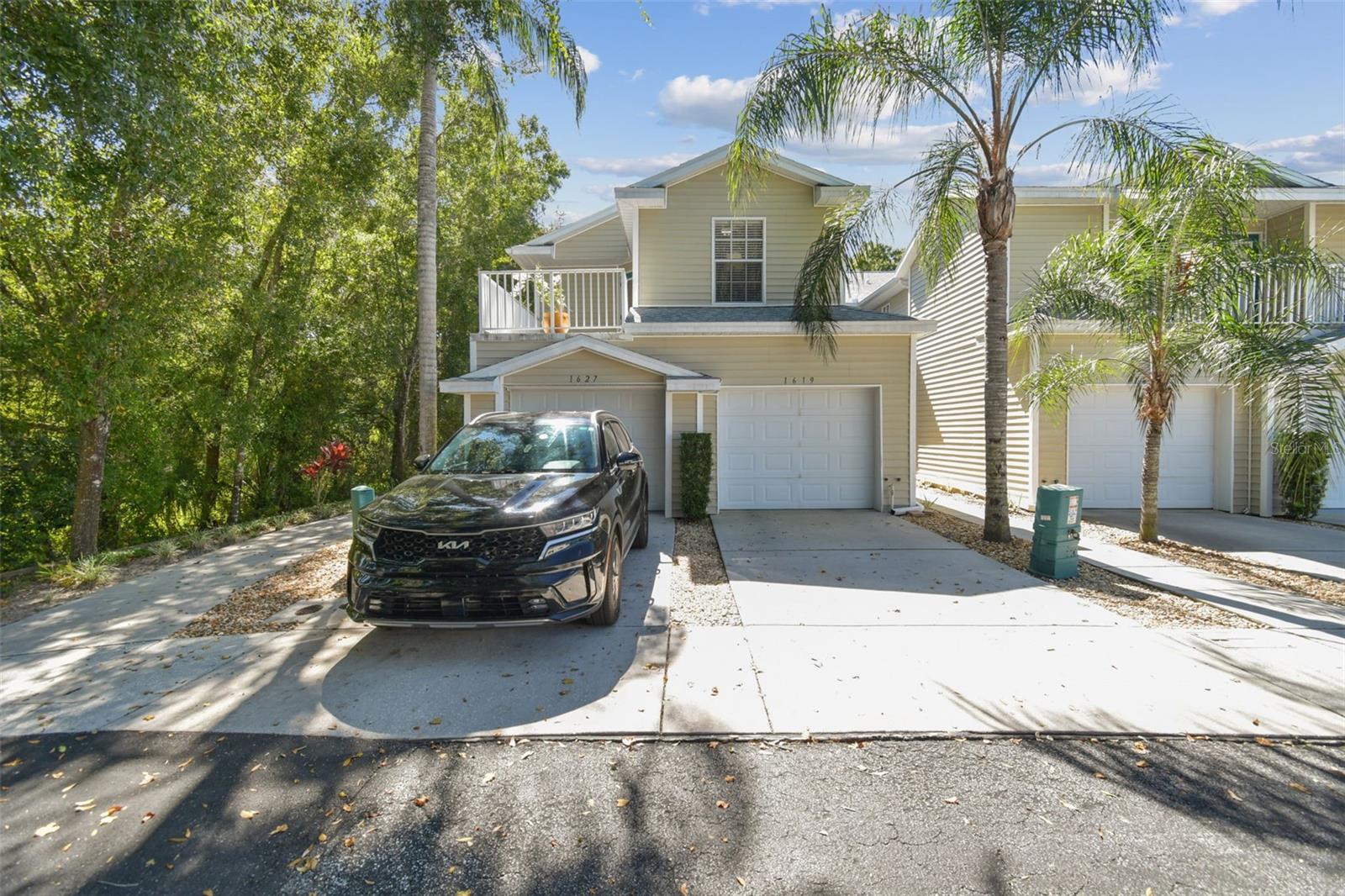 1627 HAMMOCKS AVENUE, Lutz, FL 33549 1627 HAMMOCKS AVENUE, Lutz, FL 33549