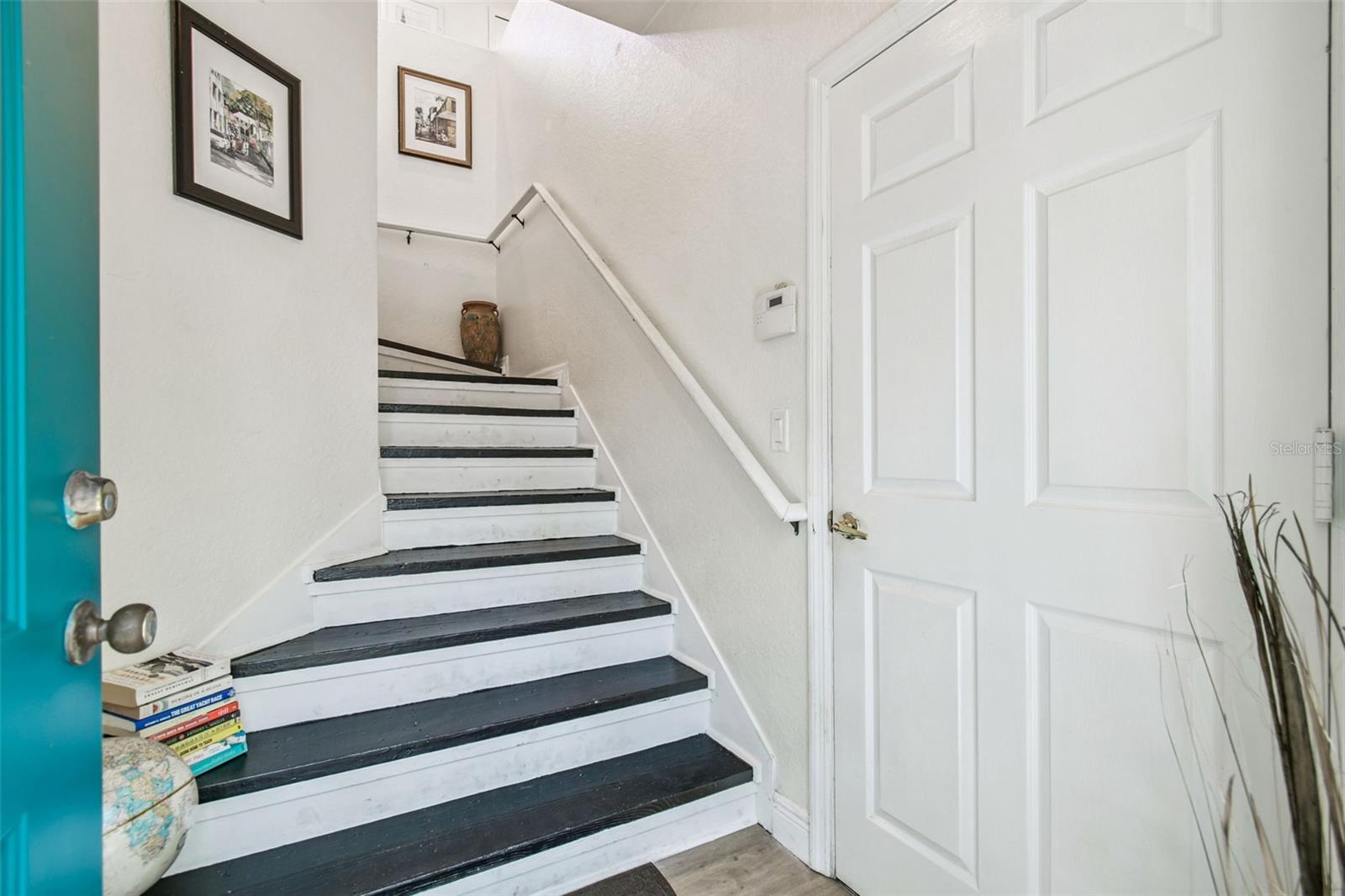 1627 HAMMOCKS AVENUE, Lutz, FL 33549 1627 HAMMOCKS AVENUE, Lutz, FL 33549