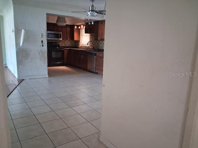 8825 113TH STREET, Seminole, FL 33772