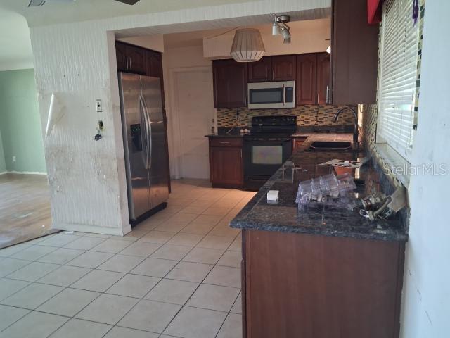 8825 113TH STREET, Seminole, FL 33772 8825 113TH STREET, Seminole, FL 33772