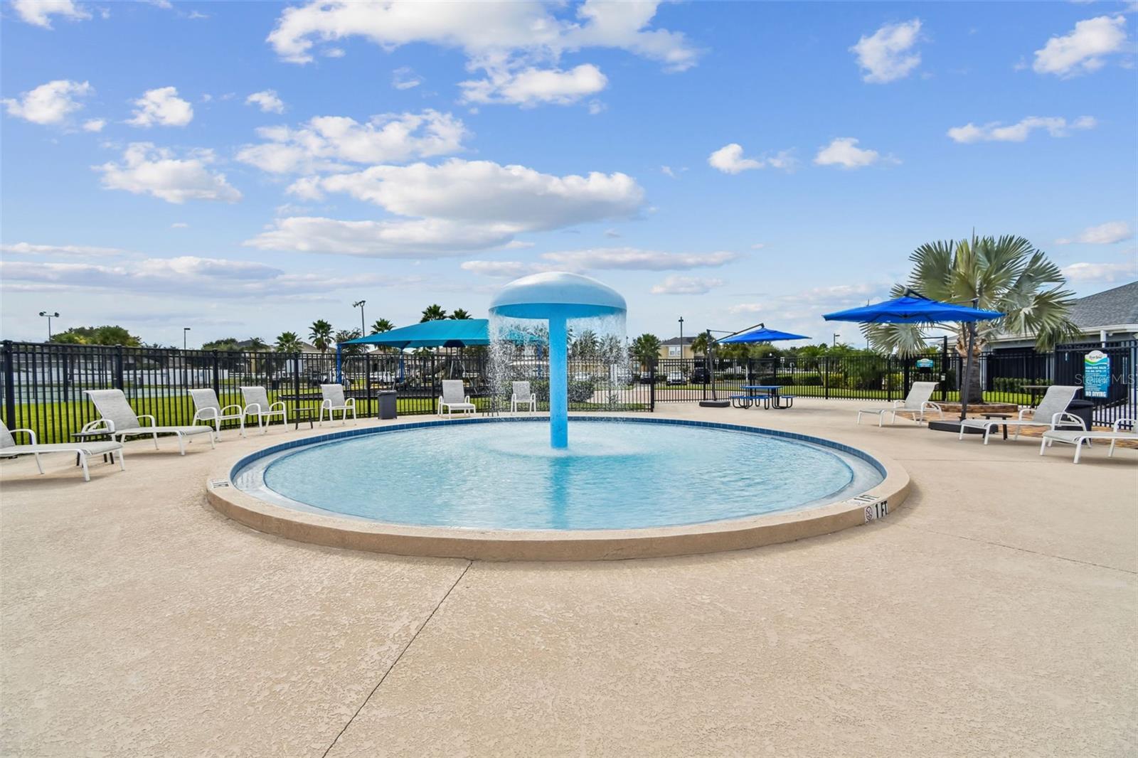 Fountain area ro for the toddlers