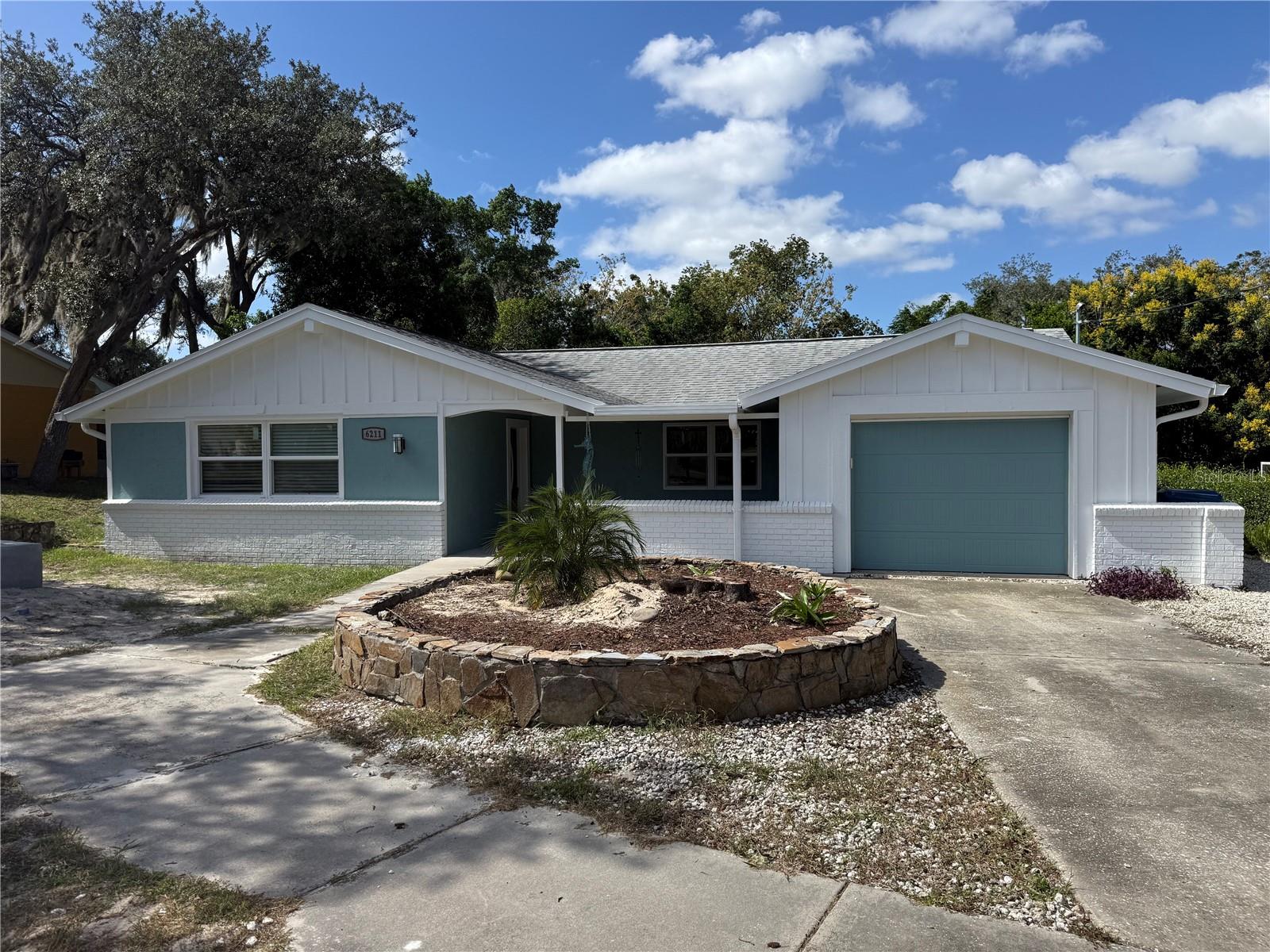 6211 WAYCROSS DRIVE, Spring Hill, FL 34606 6211 WAYCROSS DRIVE, Spring Hill, FL 34606