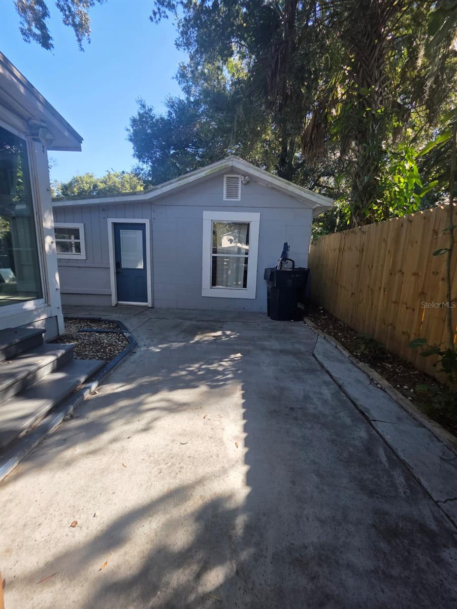919 E FLORA STREET, Tampa, FL 33604