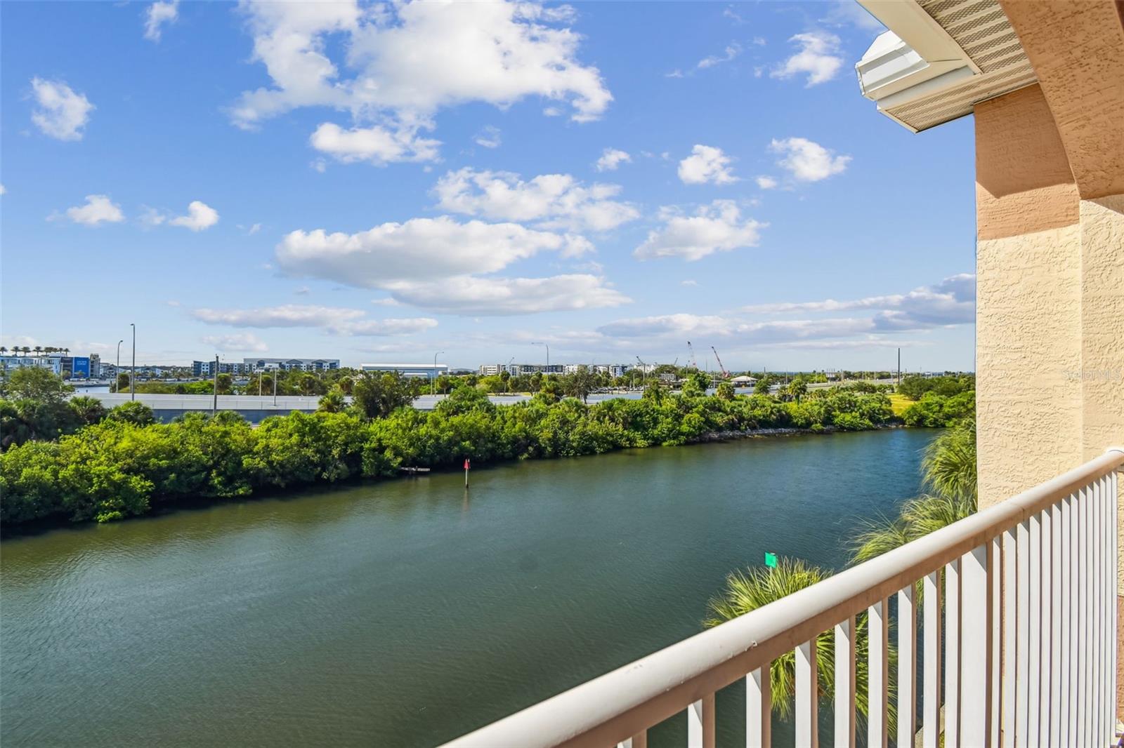 5000 CULBREATH KEY WAY, #9-313, Tampa, FL 33611
