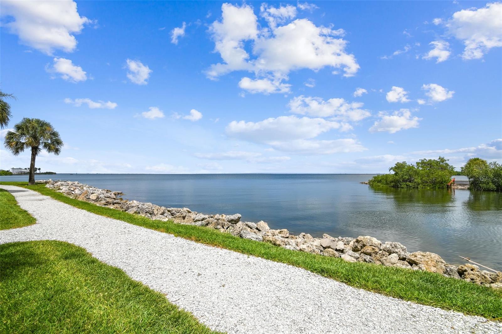 5000 CULBREATH KEY WAY, #9-313, Tampa, FL 33611