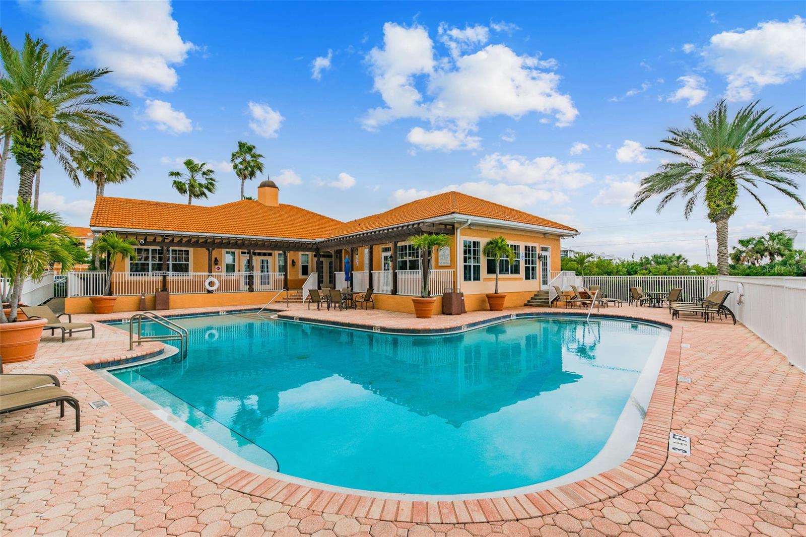 5000 CULBREATH KEY WAY, #9-313, Tampa, FL 33611