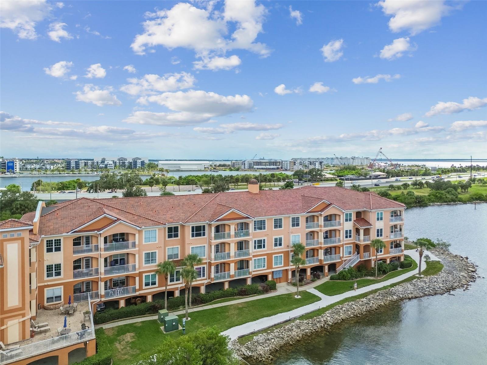 5000 CULBREATH KEY WAY, #9-313, Tampa, FL 33611