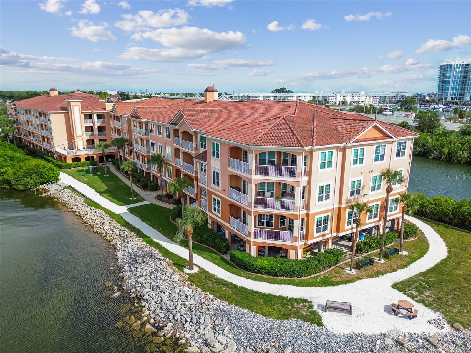 5000 CULBREATH KEY WAY, #9-313, Tampa, FL 33611