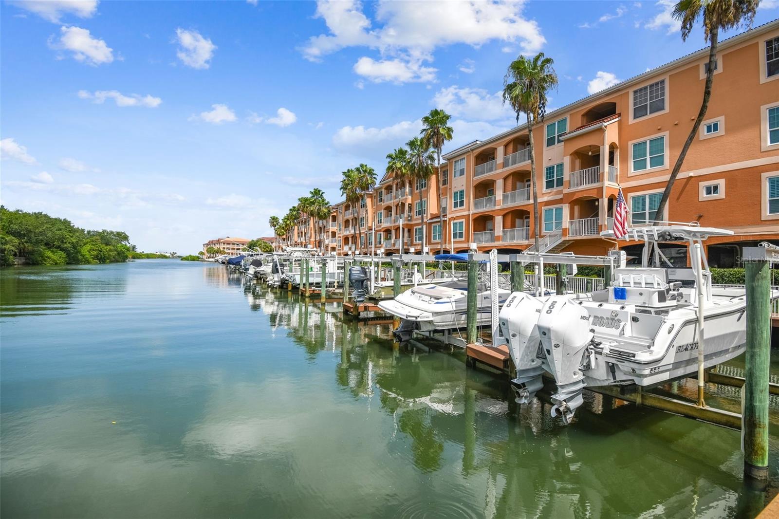 5000 CULBREATH KEY WAY, #9-313, Tampa, FL 33611