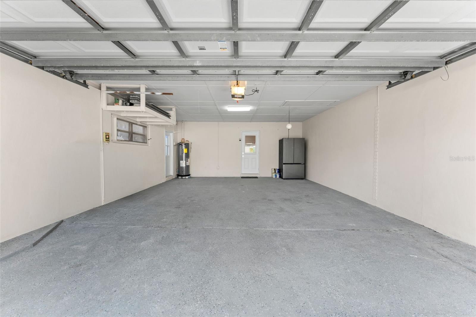 3912 FONTAINEBLEAU DRIVE, Tampa, FL 33634