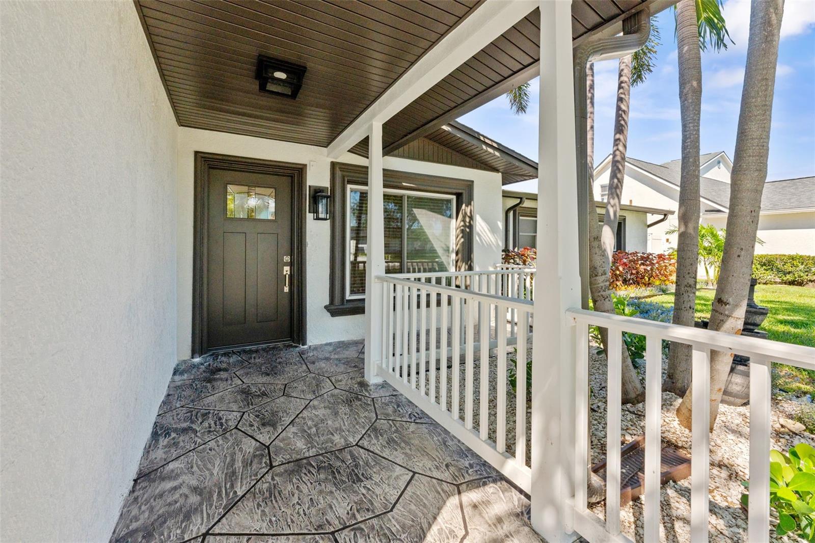 3912 FONTAINEBLEAU DRIVE, Tampa, FL 33634