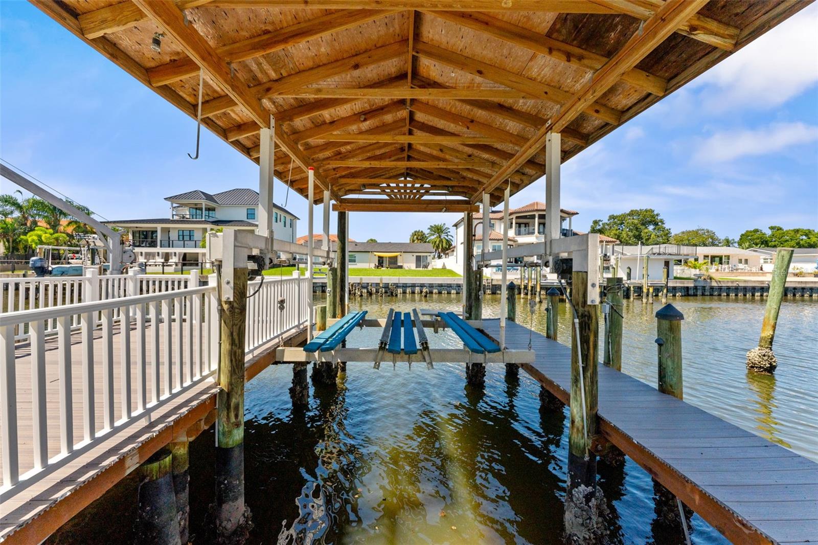 3912 FONTAINEBLEAU DRIVE, Tampa, FL 33634