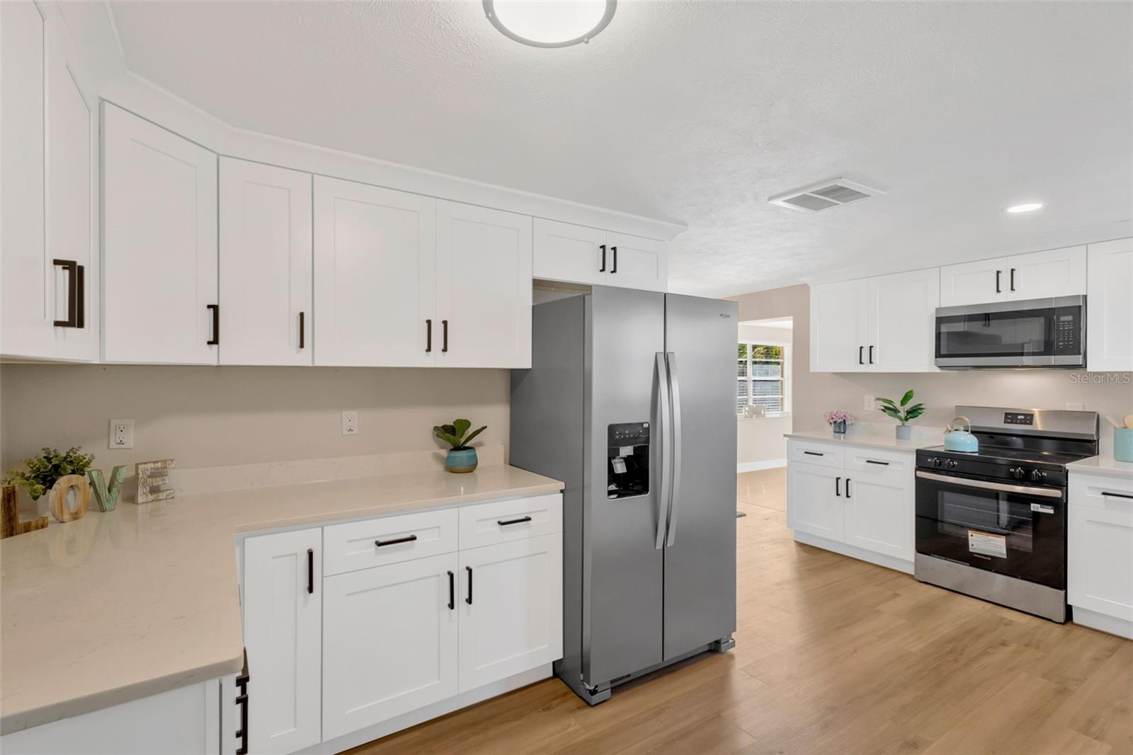 6809 VALRIE LANE, Riverview, FL 33569