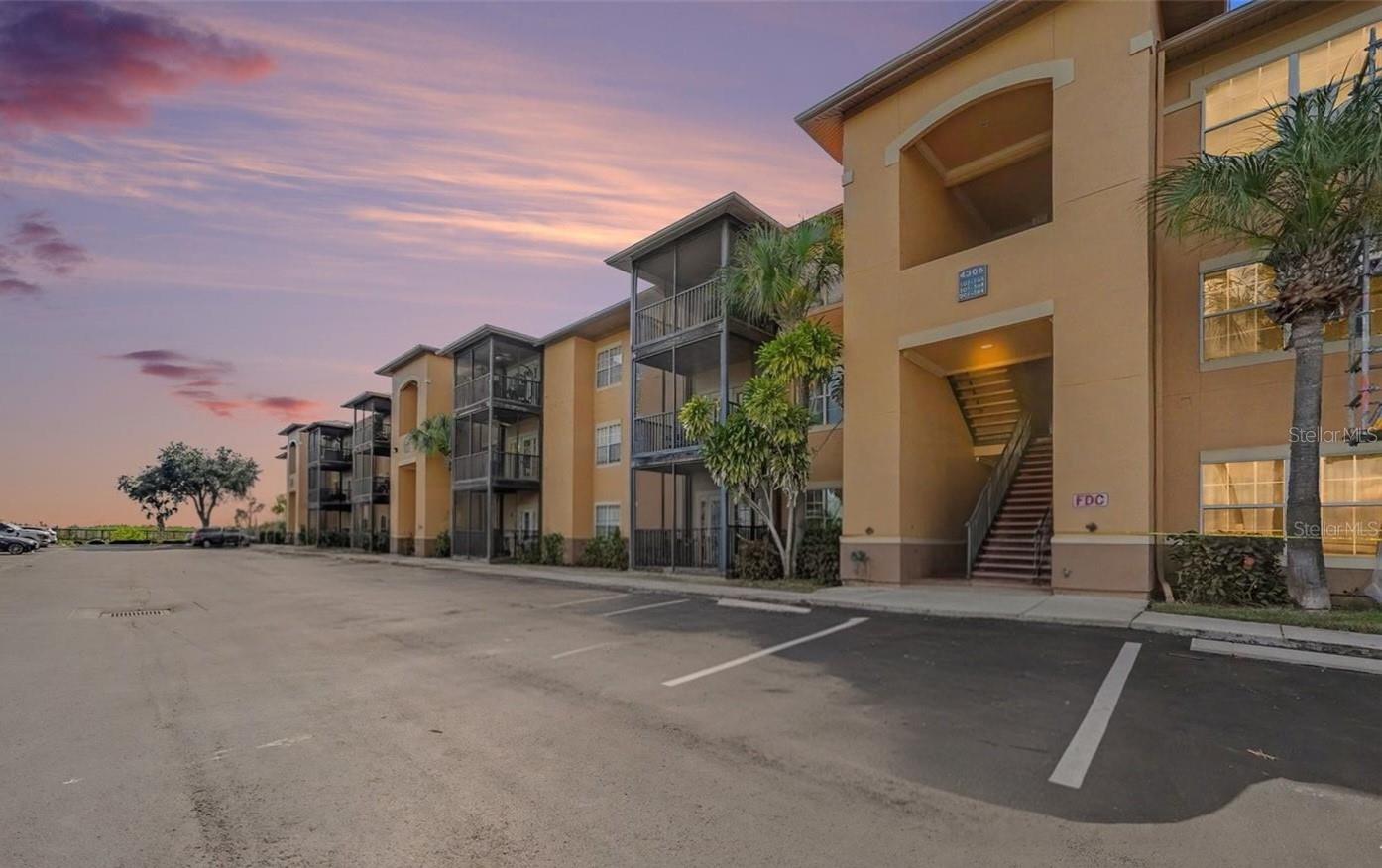 4306 BAYSIDE VILLAGE DRIVE, #204, Tampa, FL 33615