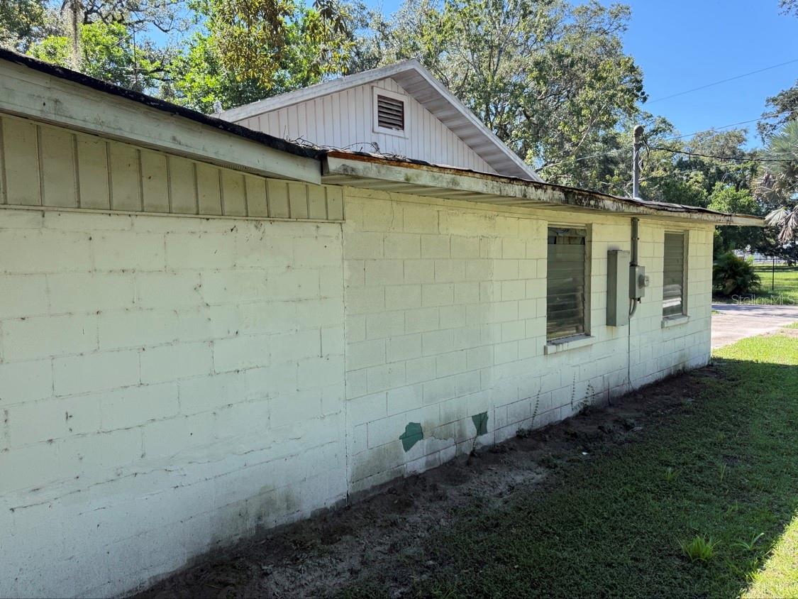 10109 N JASMINE AVENUE, Tampa, FL 33612