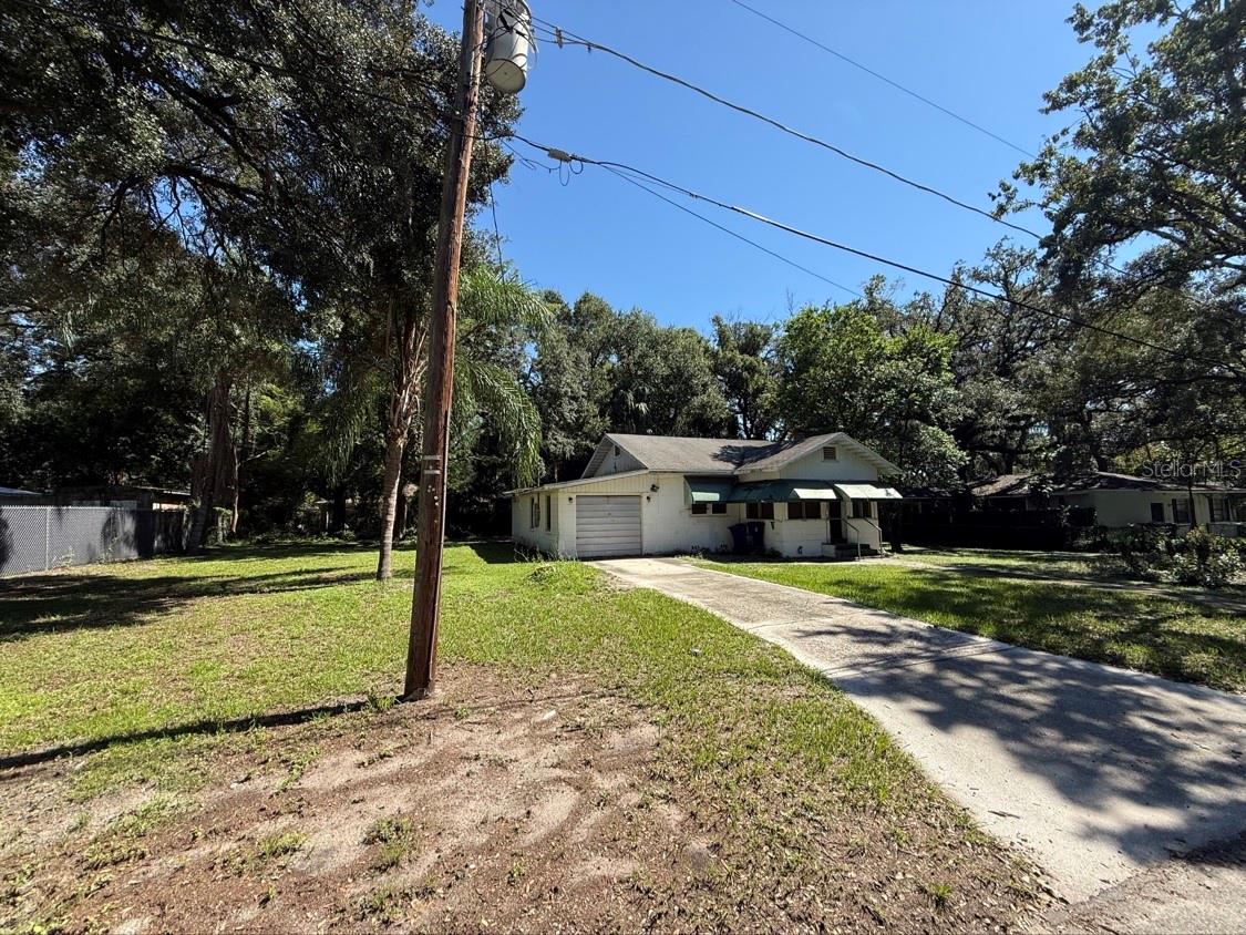 10109 N JASMINE AVENUE, Tampa, FL 33612
